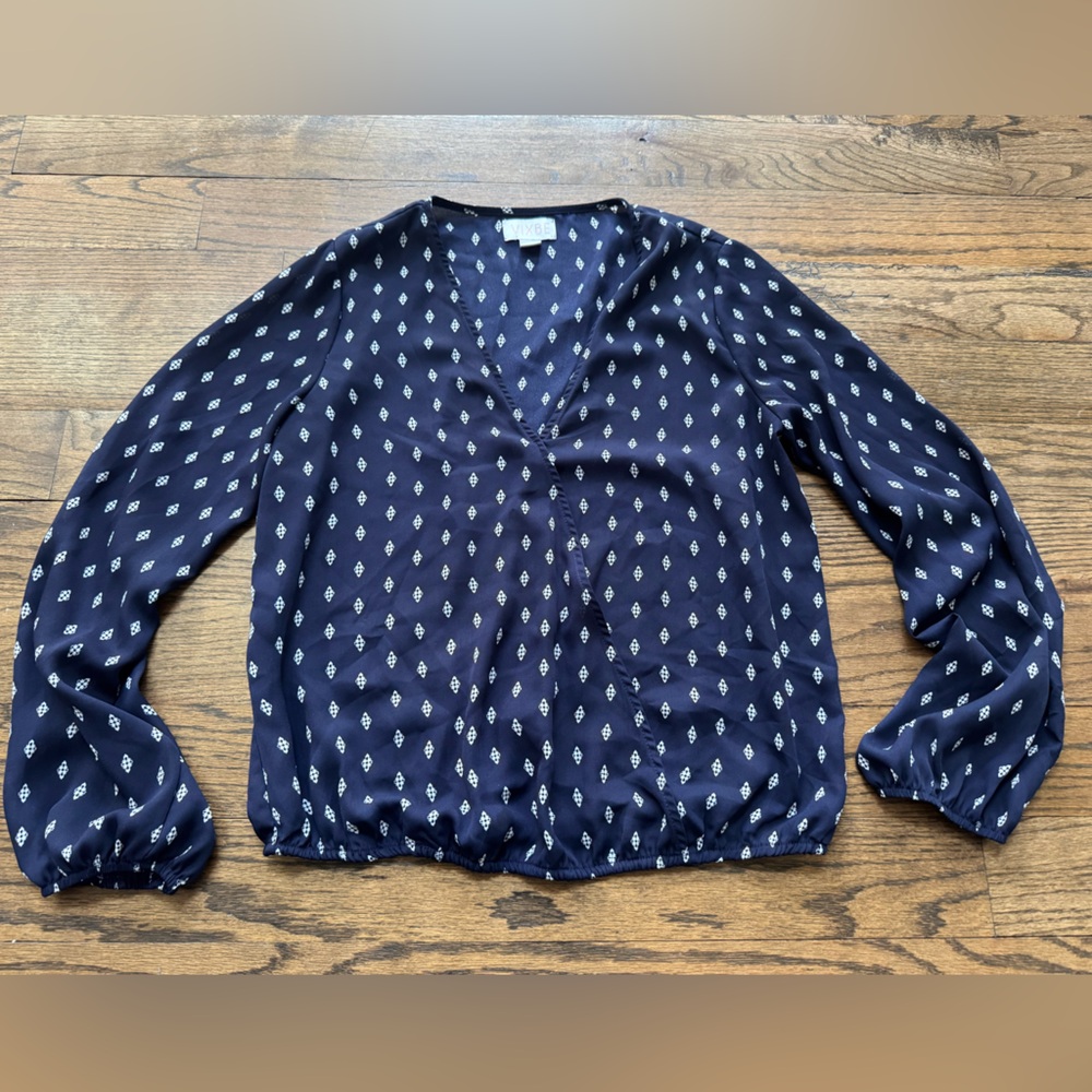 VIXBE Navy Blue Print Surplice Blouse Long Sleeve Size M